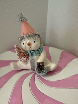 BETHANY LOWE CUTE SITTING SNOWMAN
