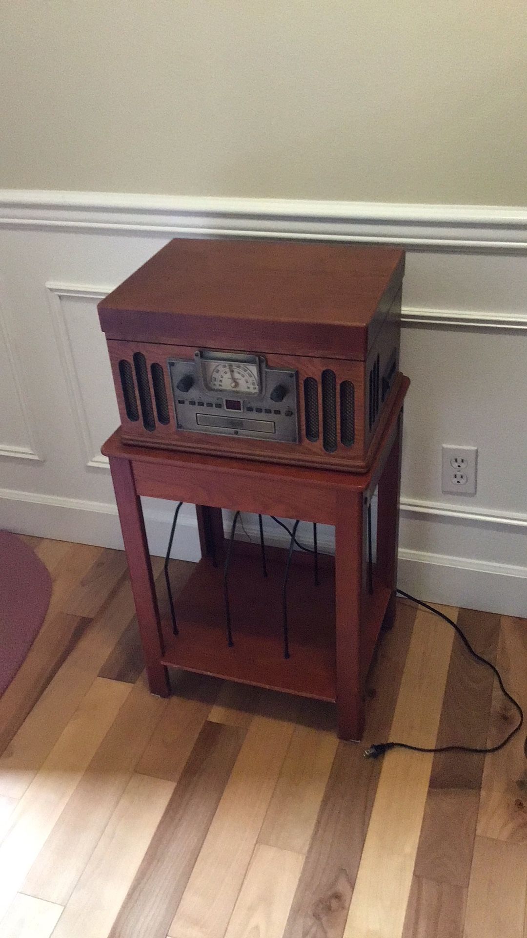 Wood cased Record player AM / FM Radio Cassette Player With Stand