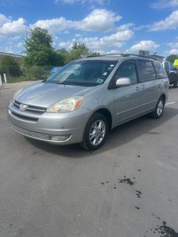 2005 TOYOTA SIENNA XLE LIMITED