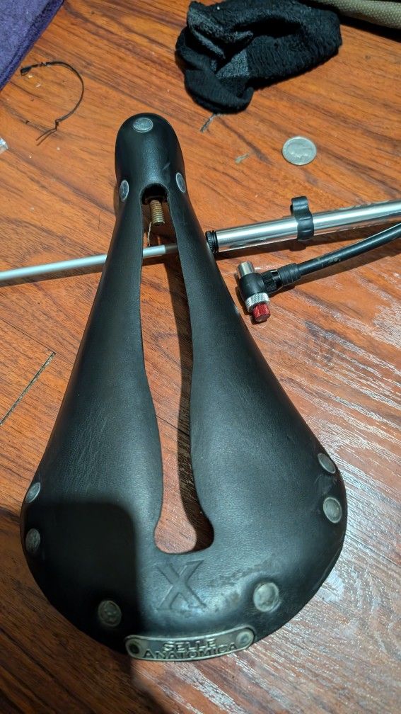 Selle Atomica Saddle