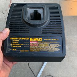 Dewalt DW9117 15 Minute Charger