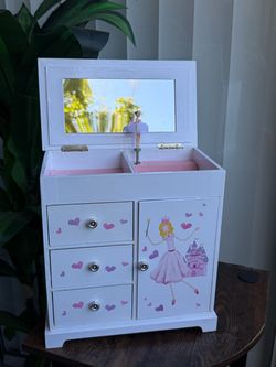 Girls Musical Ballerina Jewelry Box