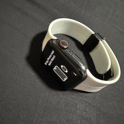 Apple Watch Series 7 (GPS + Cellular) 41mm Case - Stainless Steel