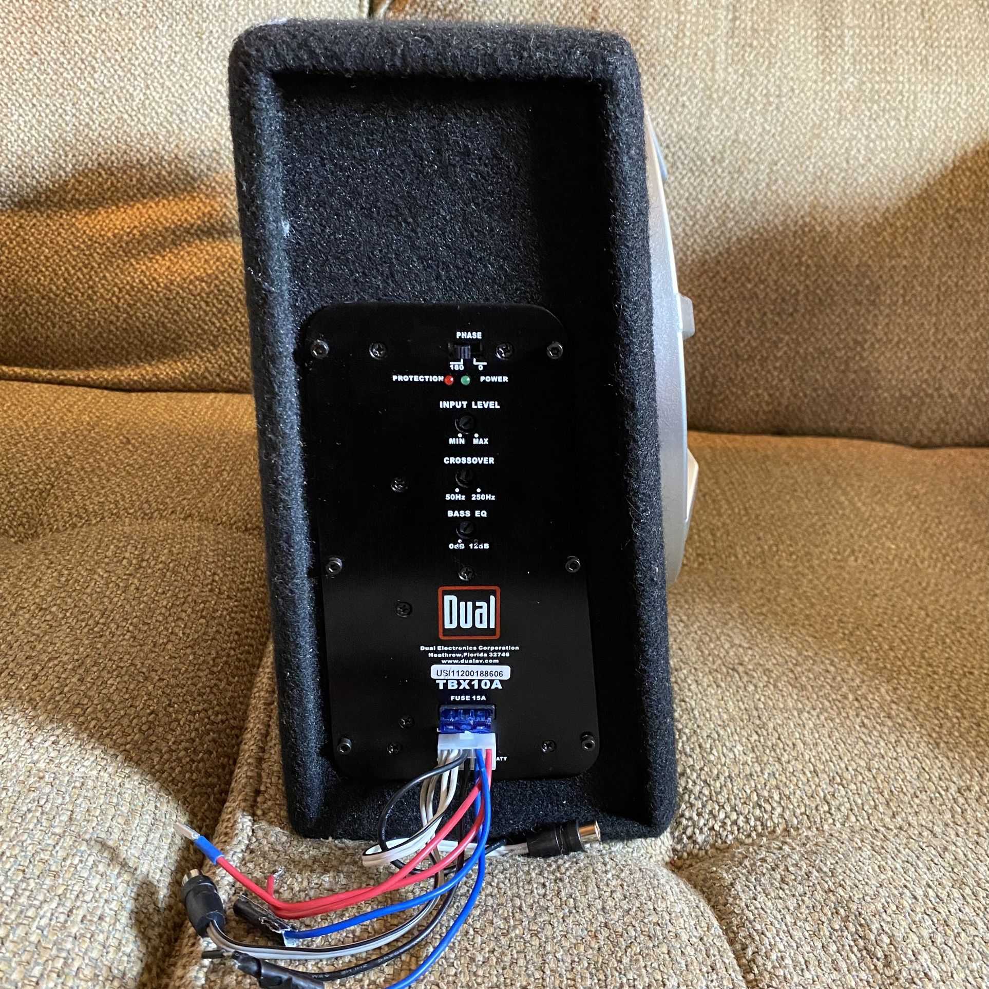 Dual TBX10A Subwoofer 10” Boxed, Carpeted. for Sale in Portland, OR