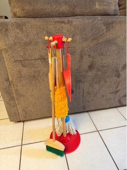 Melissa and Doug cleaning set