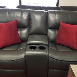 RECLINING SOFA AND LOVESEAT . SAME DAY DELIVERY AND EASY FINANCING.