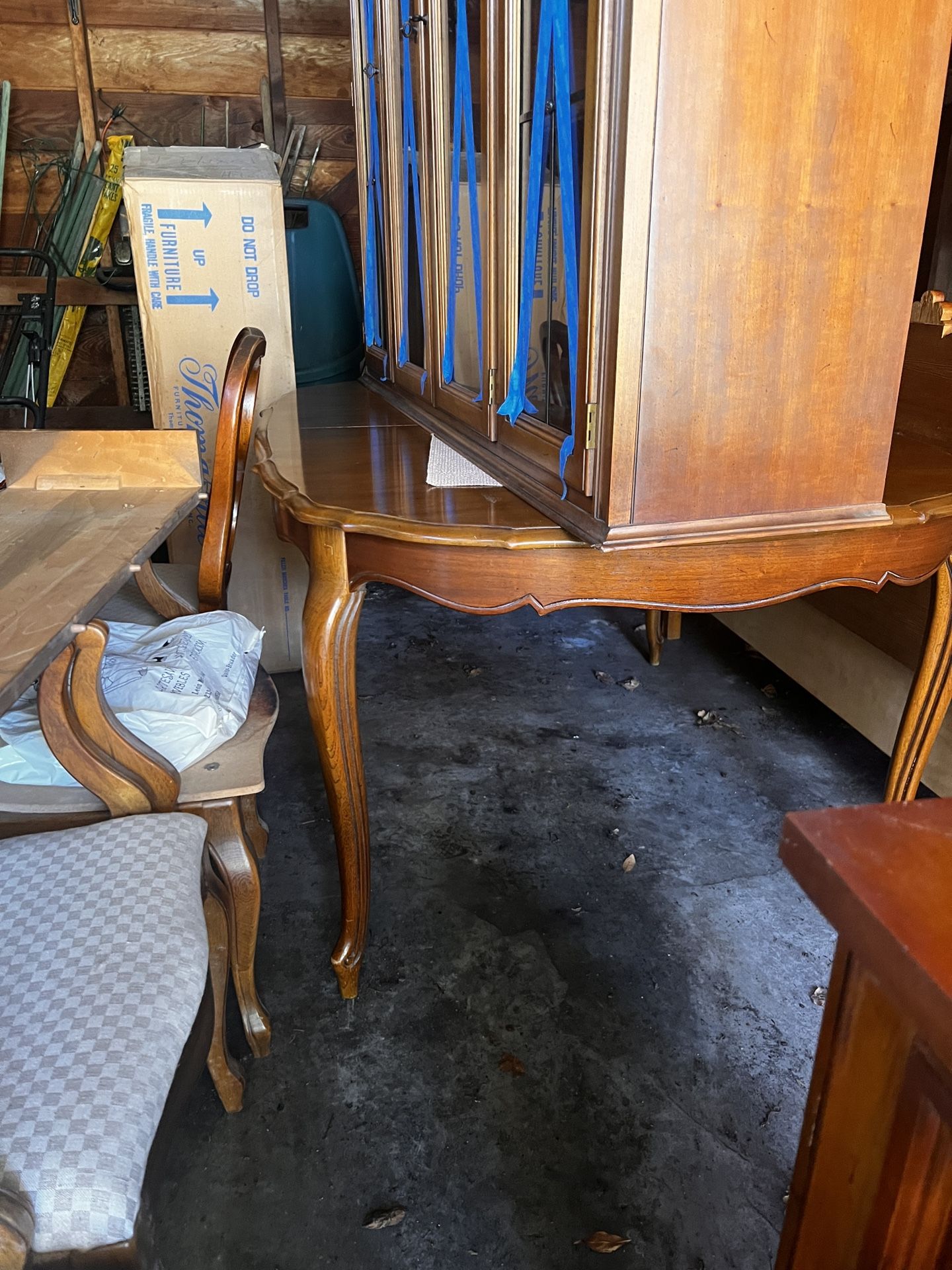 Dinning Table And Chairs