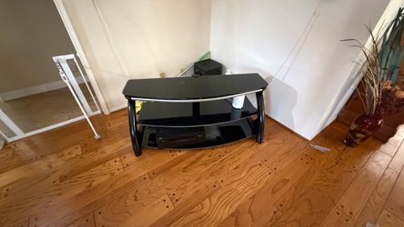 Black Glass 3-Tier Stand