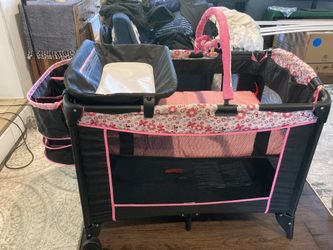 Minnie Mouse Pack And Play With Extras