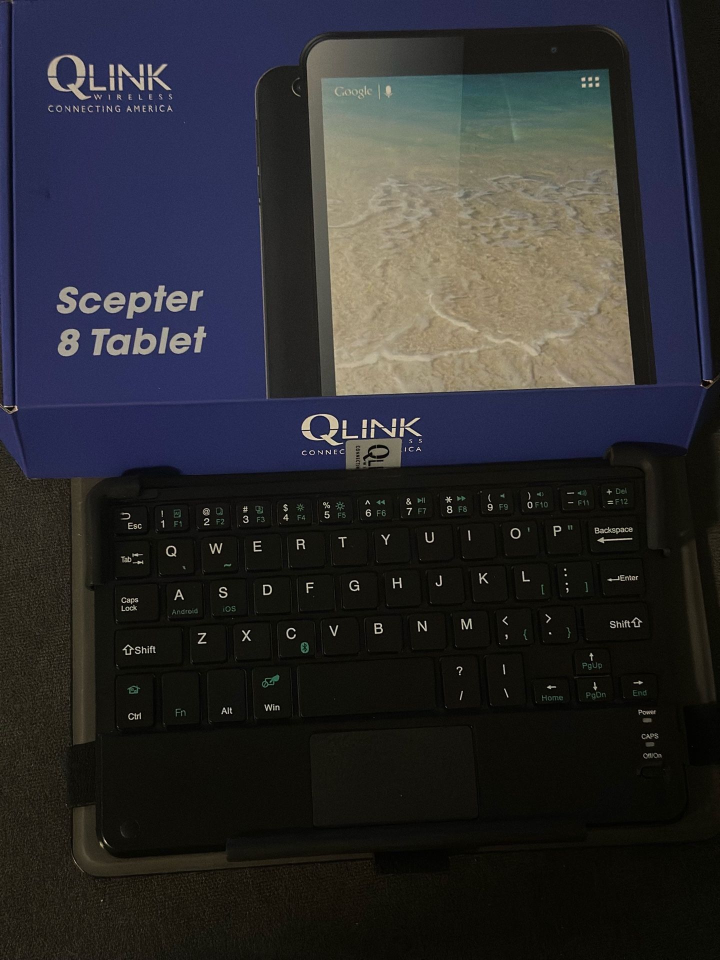 Tablet With Attachable Keyboard