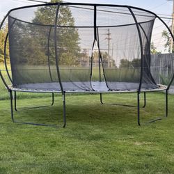 Trampoline 