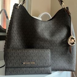Michael Kors Purse 