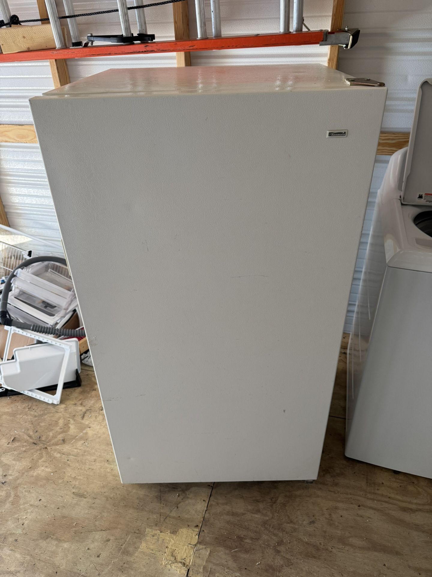 Standing Freezer