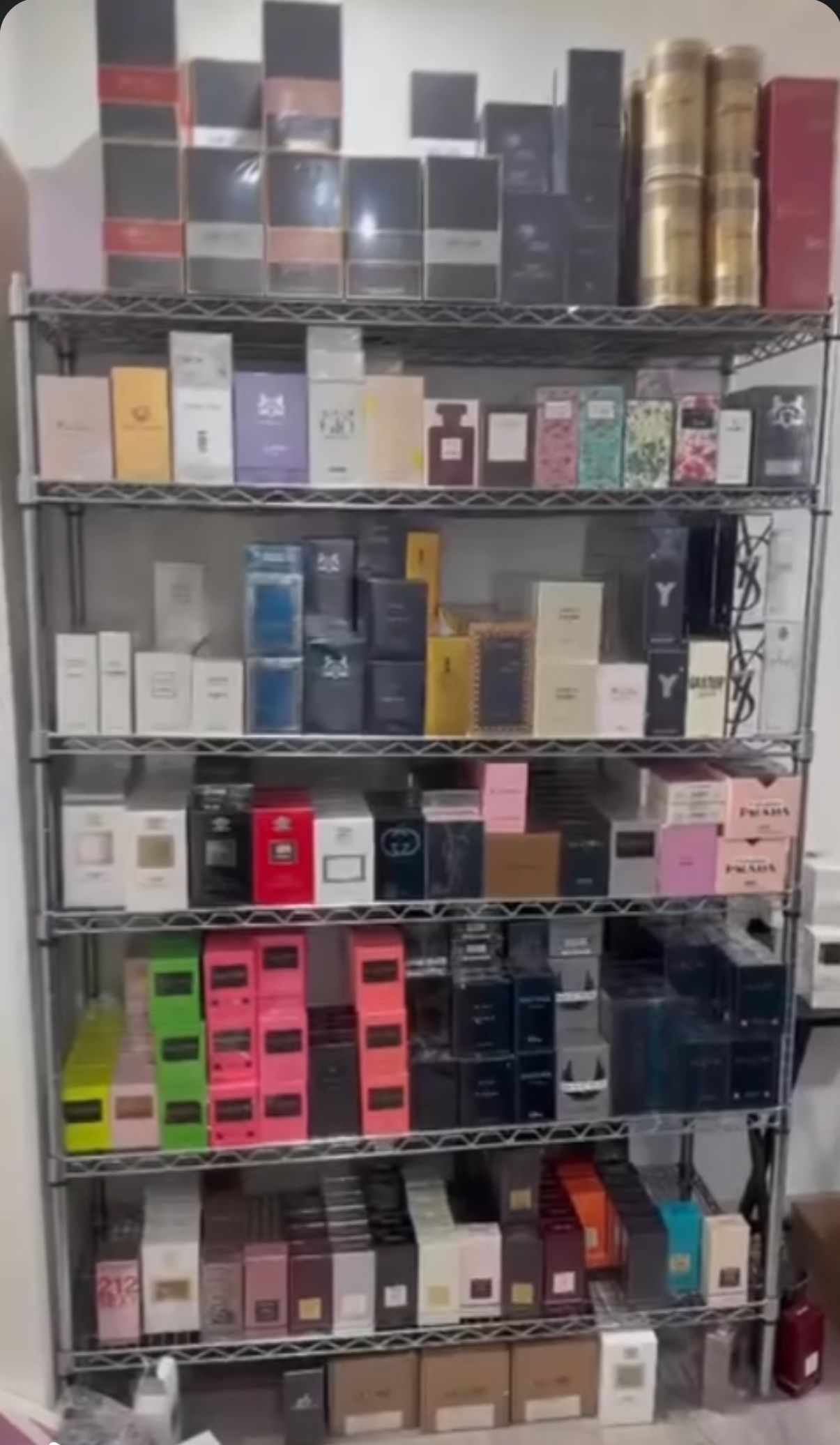 Colognes Perfumes READ DESCRIPTION