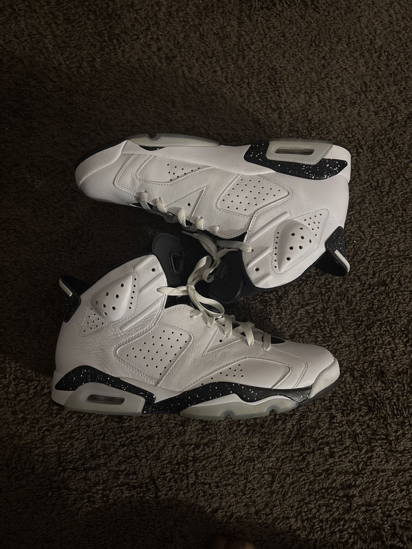Air Jordan 6 Reverse Oreo