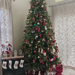 Árbol De Navidad 9 Pies Con Luces De Todo Color Y Blancas