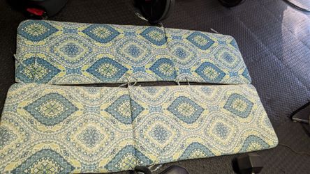 Free lounge chair cushions