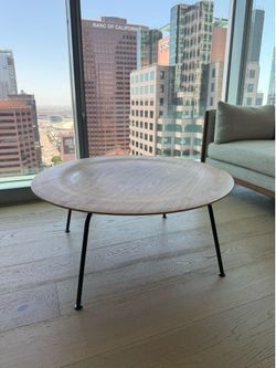 Coffee table, circular wood - Design within Reach