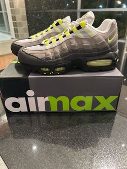 Nike Air Max 95 Cool Grey, Neon Green Sneakers size 10