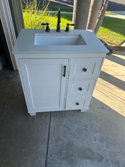 Bathroom vanity