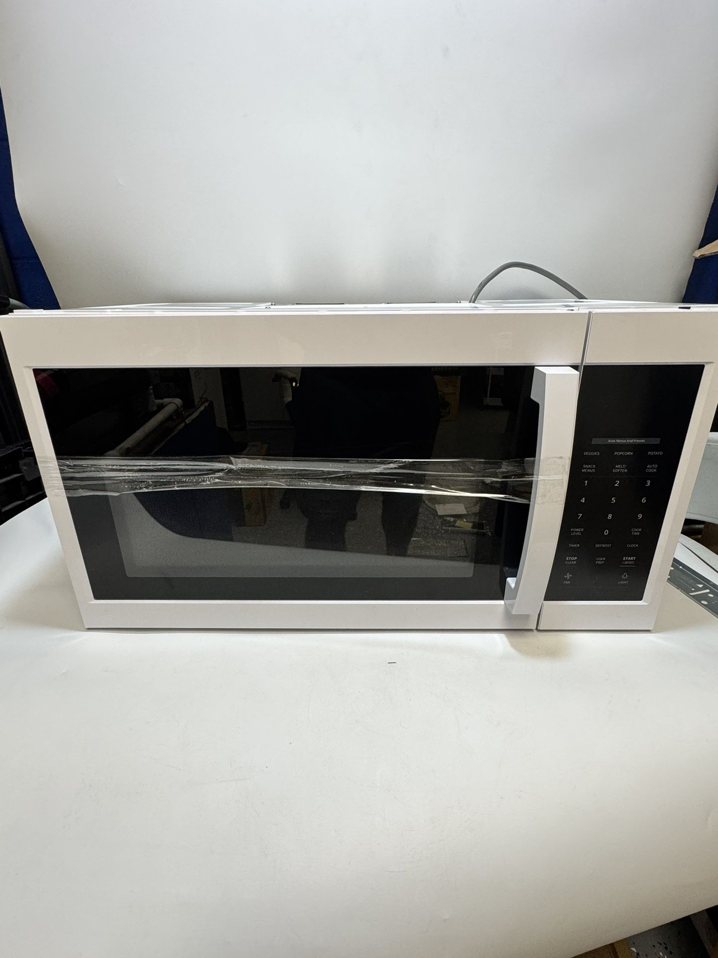 🔥 1.7 cu. ft. 1000-Watt Over the Range Microwave in White