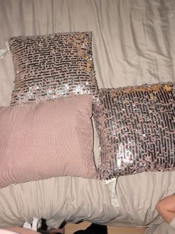 Set of 3 decor pillows