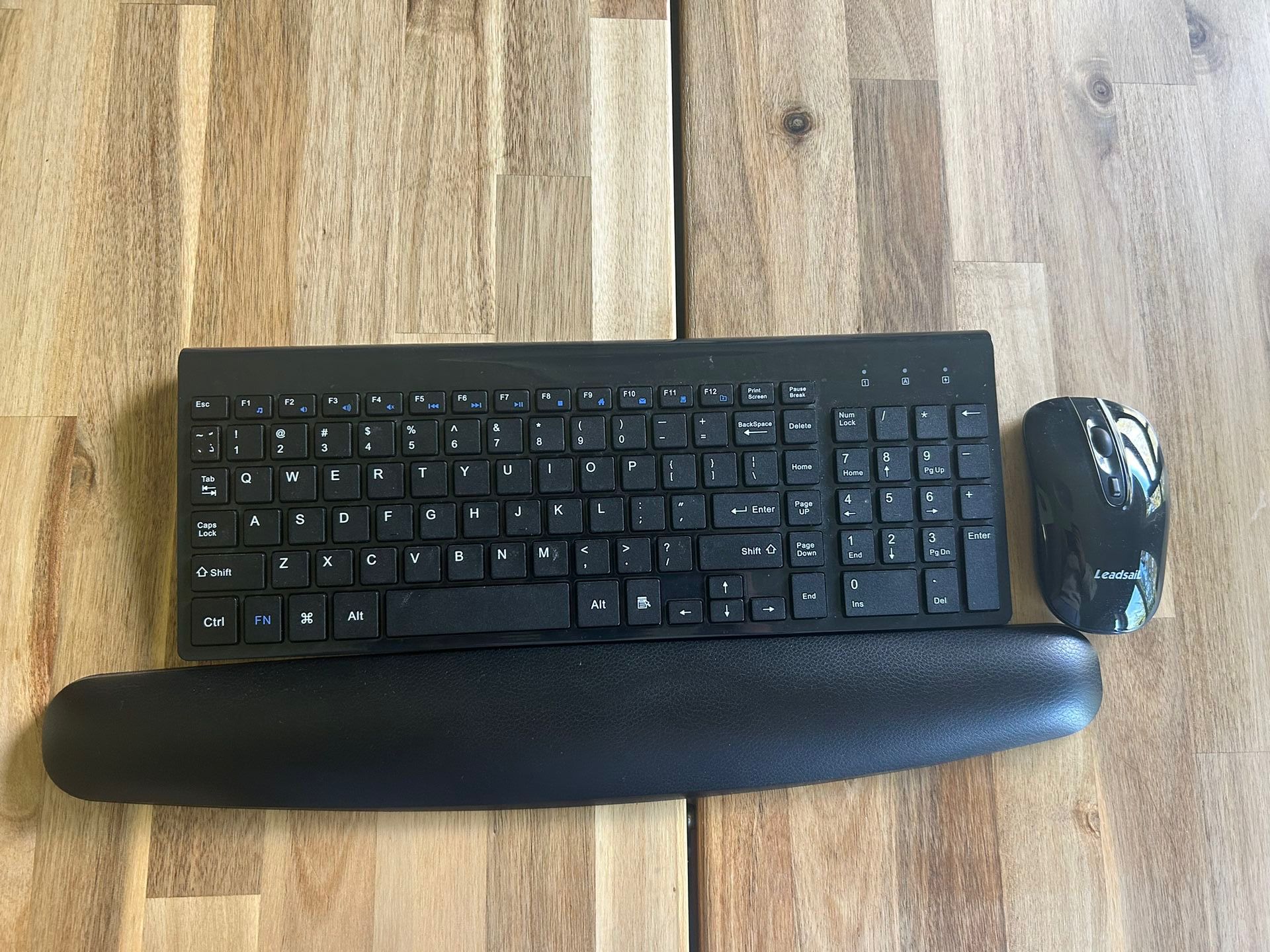 Wireless Keyboard And Mouse With Hand Rest