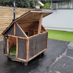 Large Dog House With Exhaust 