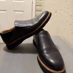 Men’s Frequent Traveler Loafer – Size 11 –     Genuine premium leather - $285 Retail