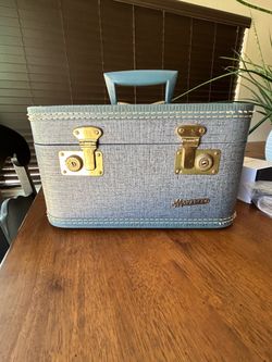 Vintage cosmetic case