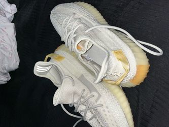 Yezzy shoes size 12