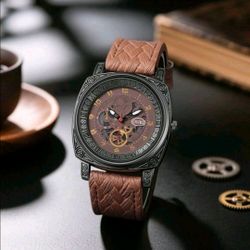 Men's Fashion Business Quartz Watch Brown Woven PU Leather Band Hollow Dial Triple-Eye Style Wristwatch 39mm
Men's fashion business-style quartz wrist