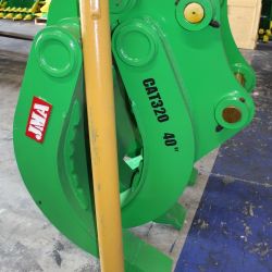  Manual Grapple/ Scrap Salvage 40" inches for Excavator Caterpillar CAT320 or Similar Machines. 
