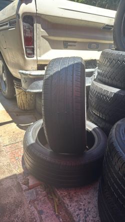 Vendo 2 Llantas Medida 225-50-17 Muy Buenas Condiciones