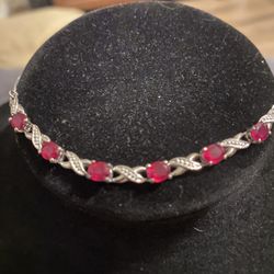 Beautiful Vintage Silver Tone W/ Red Rhinestone Bracelet 
