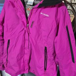woman Columbia coat sz M