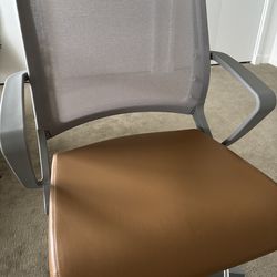 Movi Light Adjustable Desk/Task Chair