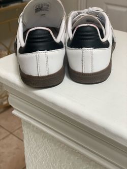 Kids size 1 US adidas sambas