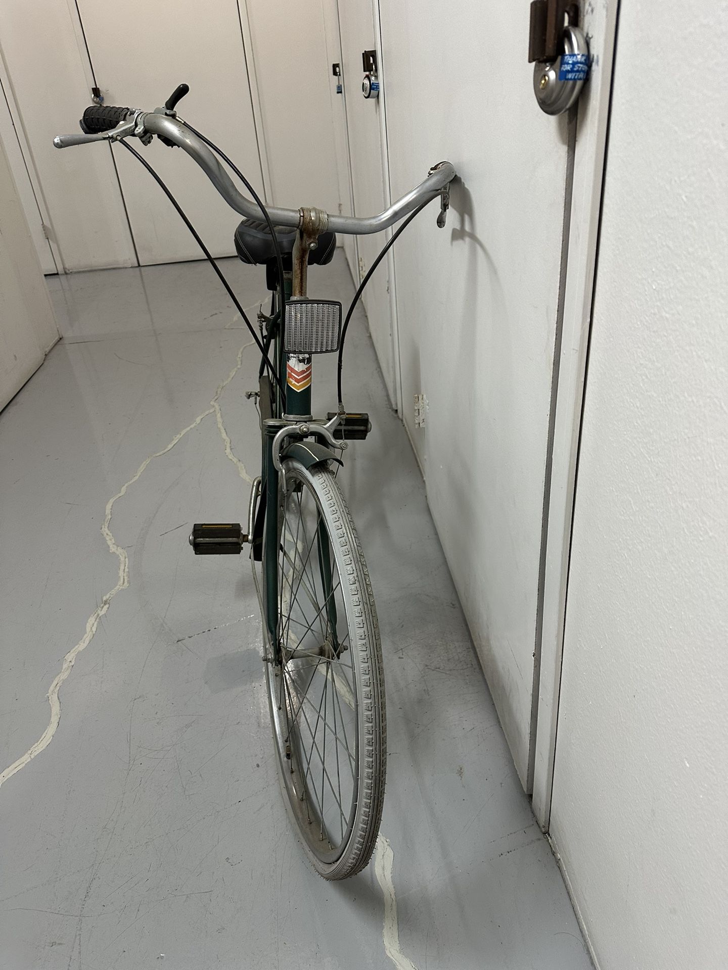 Vintage Green “Free Spirit” Cruiser Bike – Great Condition