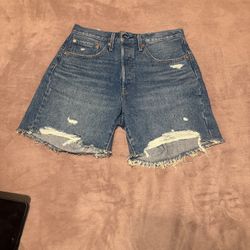 Women's Distressed Levi's Shorts 