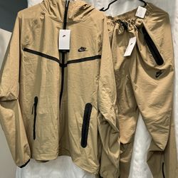 NIKE TECH - MENS JACKET & PANTS !!NEW!! XL