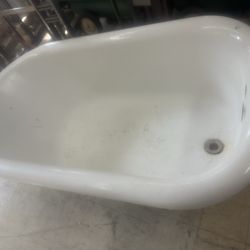 Vintage Claw Floor Tub