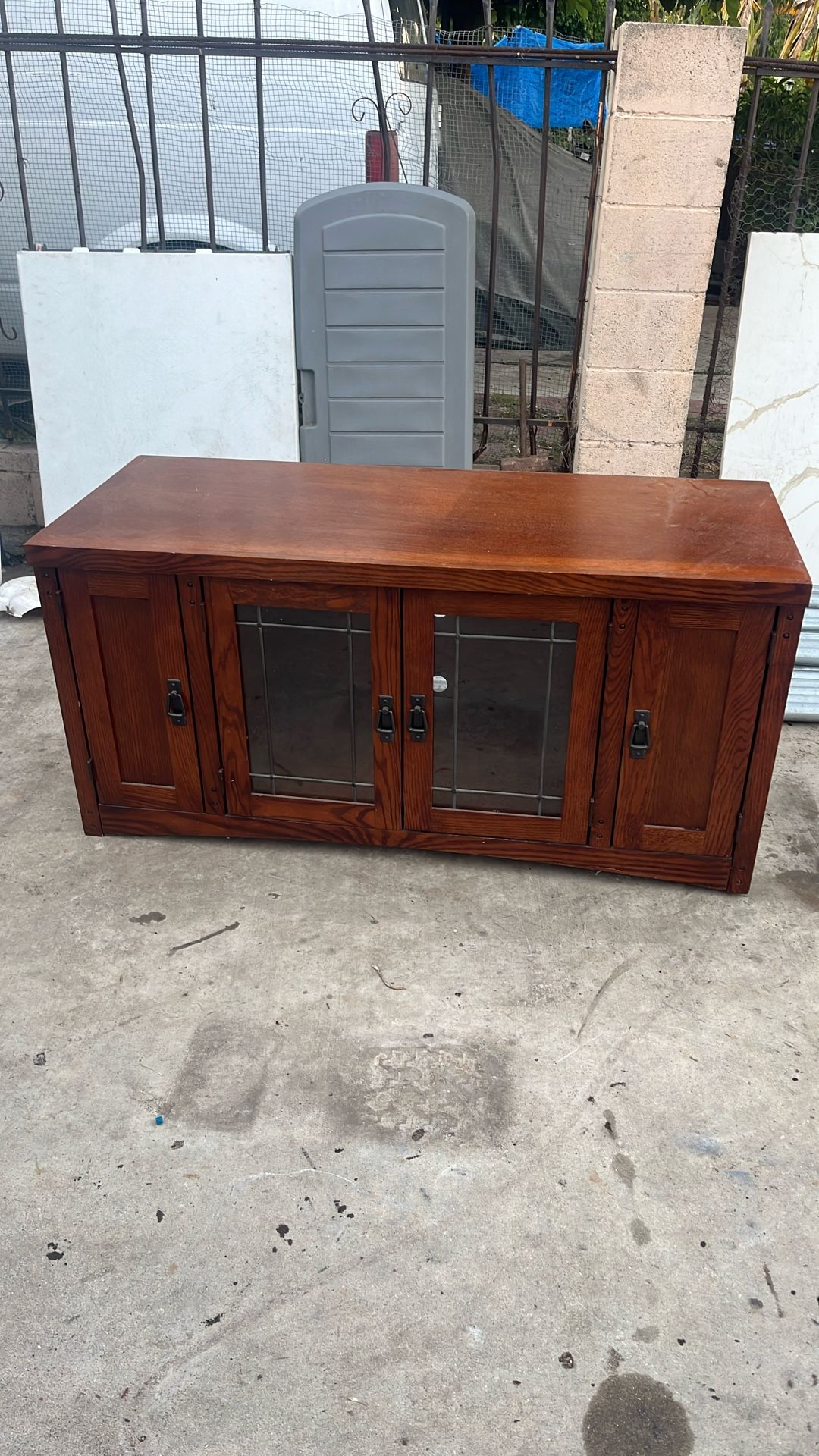 Tv stand