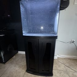 Saltwater Aquarium Coralife Biocube 32 gallon with the stand