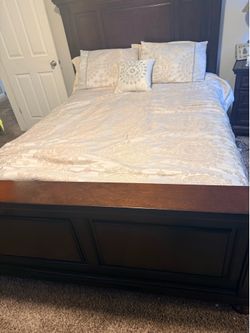 Bedroom set for sale