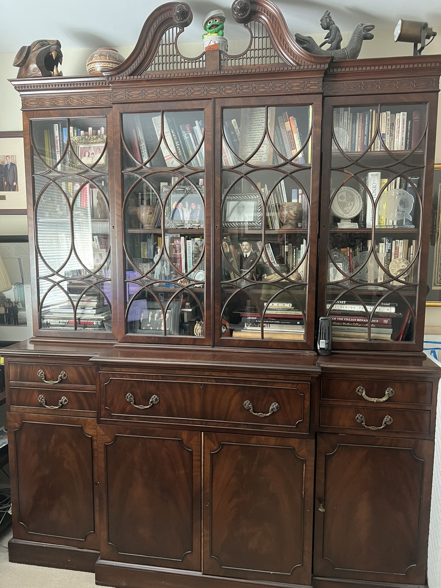 Free mahogany Book Shelf
