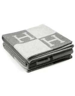Luxury H cashmere throw blanket