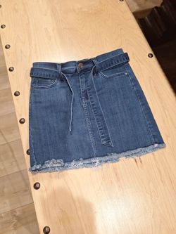 Girls Size 12 frayed Denim skirt with belt