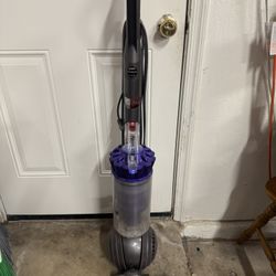Dyson Vacum
