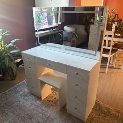 White Vanity - Brand New 